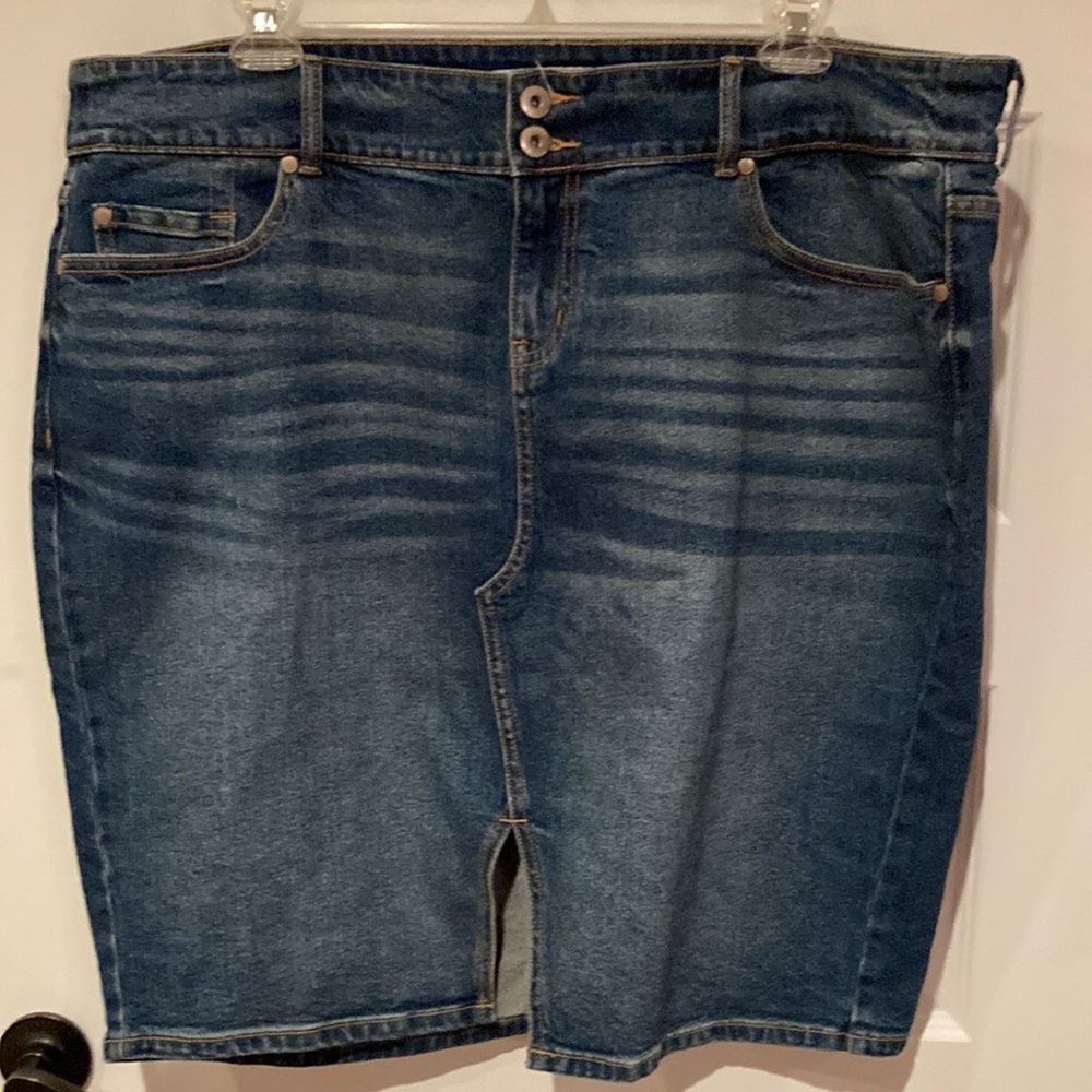 Torrid Denim Skirt size 22